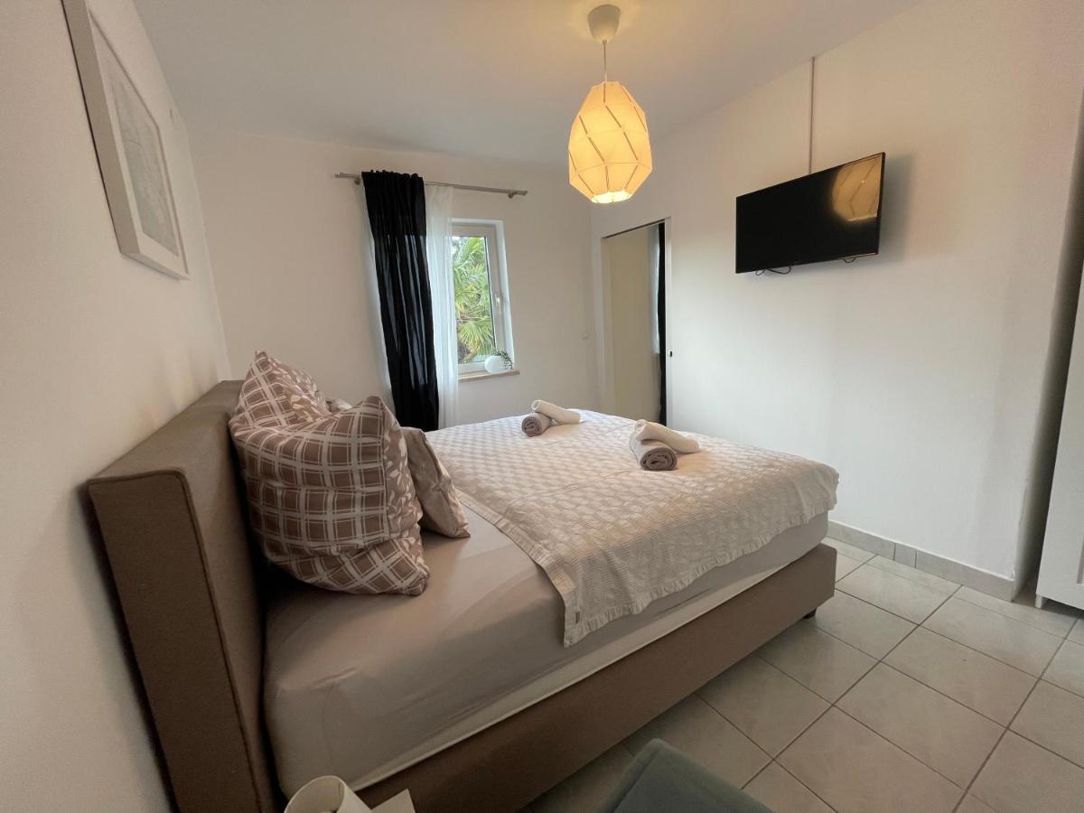 Haus Enna Apartman 3 Top Lage 1 OG Medulin Exterior foto
